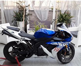 Yamaha r1