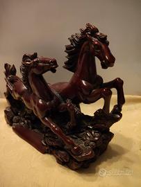 Coppia di cavalli in resina Feng Shui rara