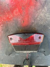 faro posteriore phantom f12