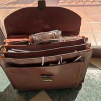 Valigetta vintage in pelle marrone stile classico