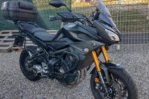 Yamaha tracer 900