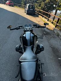 BMW R nine t
