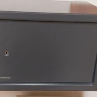 Cassaforte in acciaio 35x25x25 marca Standers