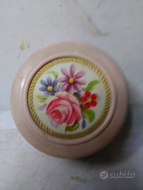 Vecchio portaborotalco con piumino anni 50/60