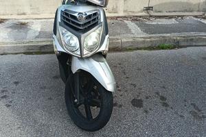 Scooter  sym hd125
