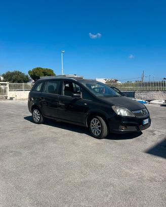 Opel Zafira B1.6 Cosmo nera Metano/Benzina 7 posti