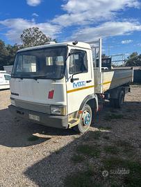 Iveco 65 12 ribaltabile trilaterale