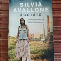 Silvia Avallone Acciaio