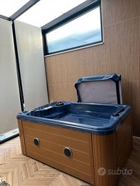 Vasca idromassaggio