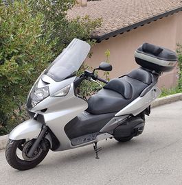 Honda Silver Wing FJS 400 con accessori