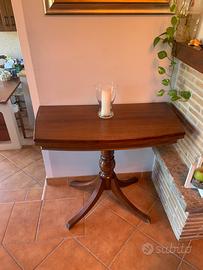 Tavolino da gioco pieghevole antico