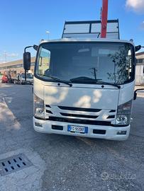 Isuzu ribaltabile Con Gru