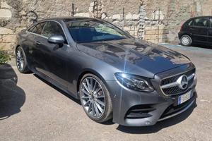 Mercedes-Benz E 220 d coupe Premium 4matic