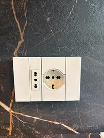 Elettricità, Idraulica, Montaggi e Riparazioni