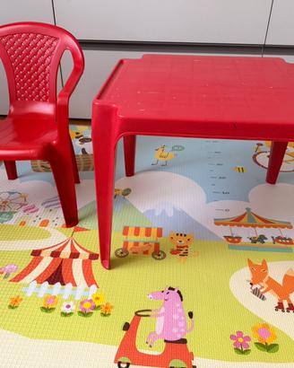 Tavolo e sedia plastica