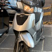 Kymco People S 200