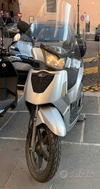 Kymco People S 200