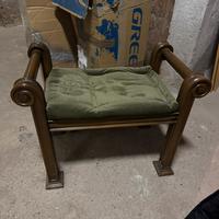 Poltroncina sgabello