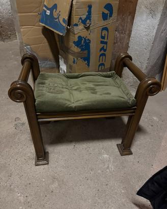 Poltroncina sgabello