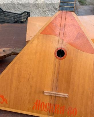 Strumento musicale BALALAJKA