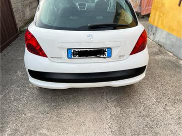 Peugeot 207 - 2009