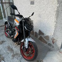MT-09 2020 akrapovic