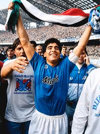 fotografia Maradona Napoli 2 scudetto 1990