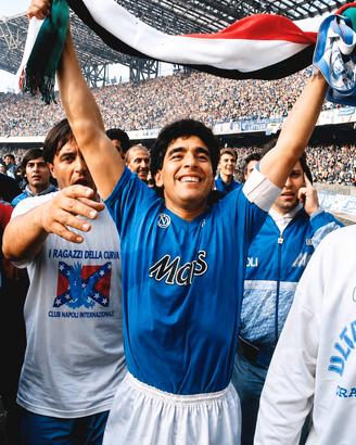 fotografia Maradona Napoli 2 scudetto 1990