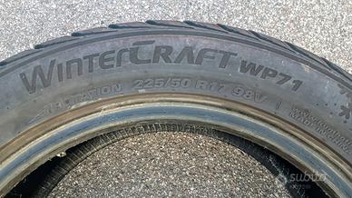 Pneumatico invernale Kumho 225/50 R17  98V