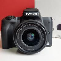 Canon EOS M50 + EF-M 15-45mm