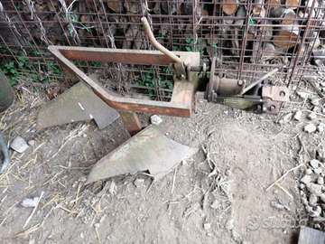 Aratri e paletta per trattore