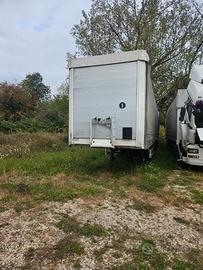 Semirimorchio centinato