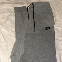 Tuta Tech Nike grigia