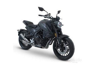 Naked 500 patente A2 SWM Gran Milano nuova 2026