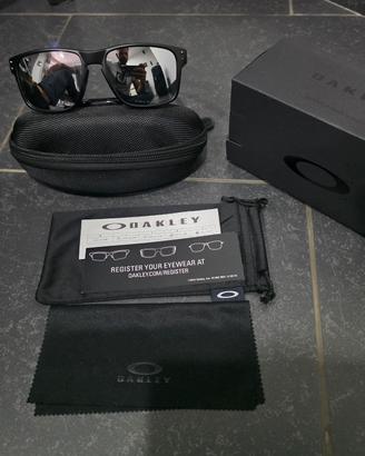 Oakley Holbrook 