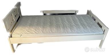 Letto in legno per bambino / bambina