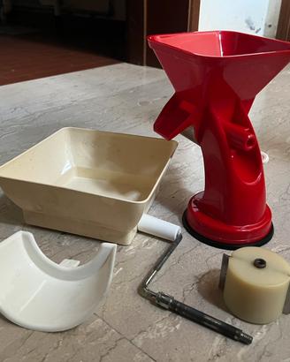 Macchina per passata di pomodoro