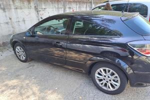 auto opel astra gt 2009