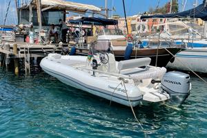 Marlin 540 + posto pontile porto Pozzuoli