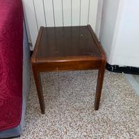 Comodino in legno