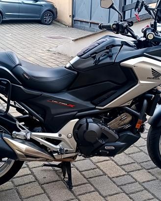 Honda nc 750 x dct