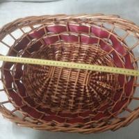 Cesta in paglia per regali natalizi