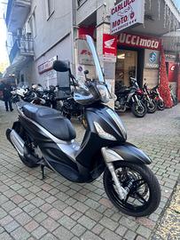 Piaggio Beverly 350