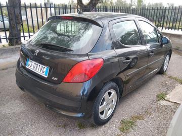 Peugeot 207 1.4 HDi