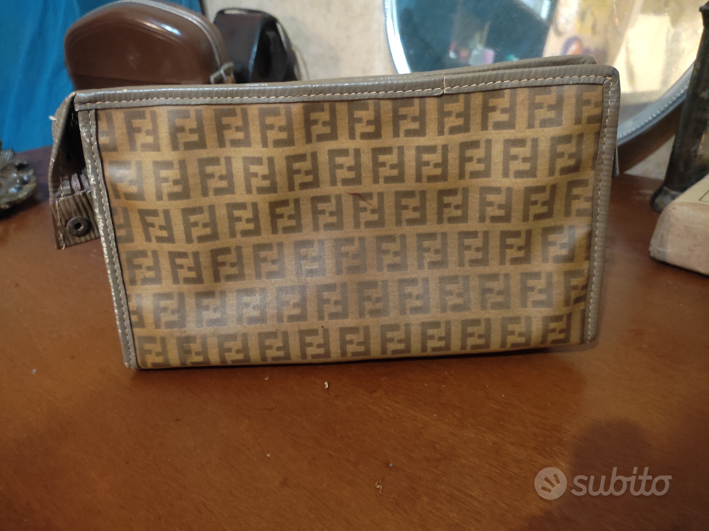 Pochette fendi usata sale