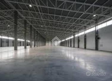 MAGAZZINO A PISTOIA