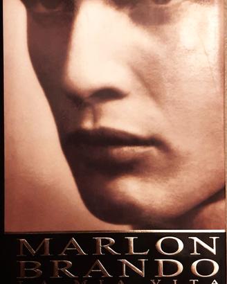MARLON BRANDO di Robert Lindsey