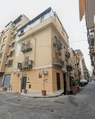 APPARTAMENTO A POCHI PASSI DAL TEATRO MASSIMO