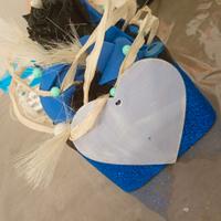 rosa nera stabilizzata  su base blu elettrico