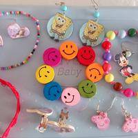 Set 4 braccialetti bambina con perline smile
